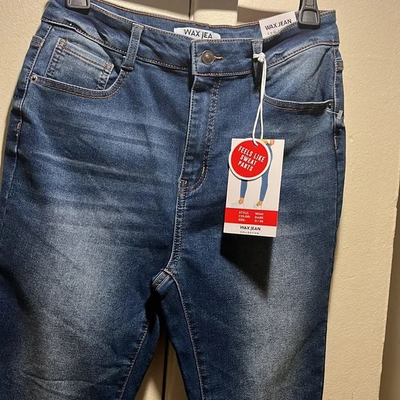 NWT High rise ankle Denim blue wax jeans Size 11 (juniors) very comfortable fit. - Picture 5 of 6